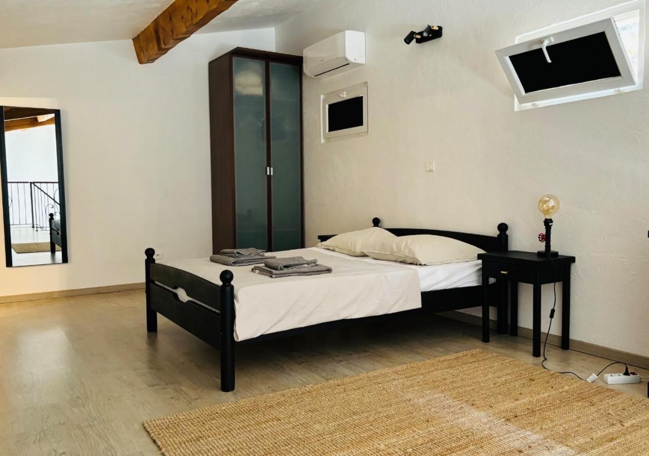 Independante Dans Un Domaine Prive 25 Minutes De Cannes Holiday home *