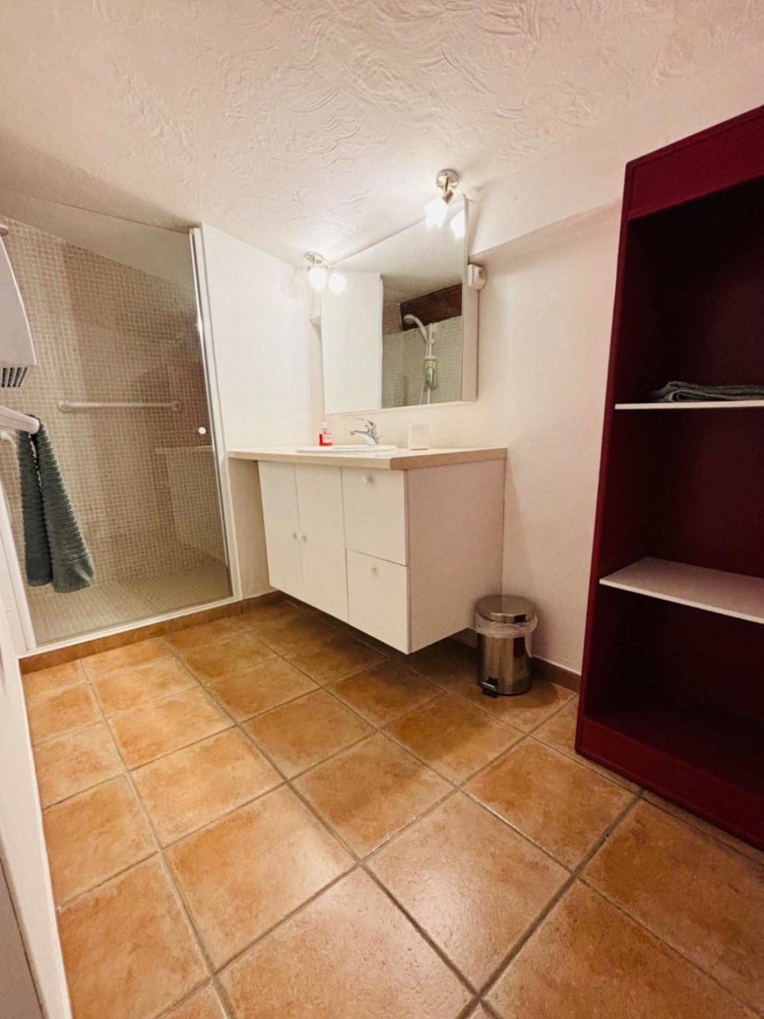 Holiday home Independante Dans Un Domaine Prive 25 Minutes De Cannes Frejus